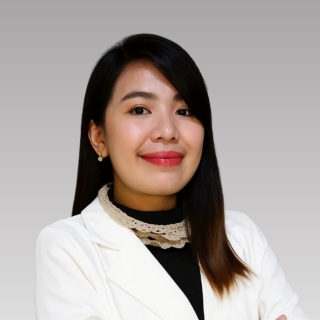 Headshot of Karen Arcon, Heathcare Administrator at Recovery Care of Columbia and Nashville Addiction Clinic